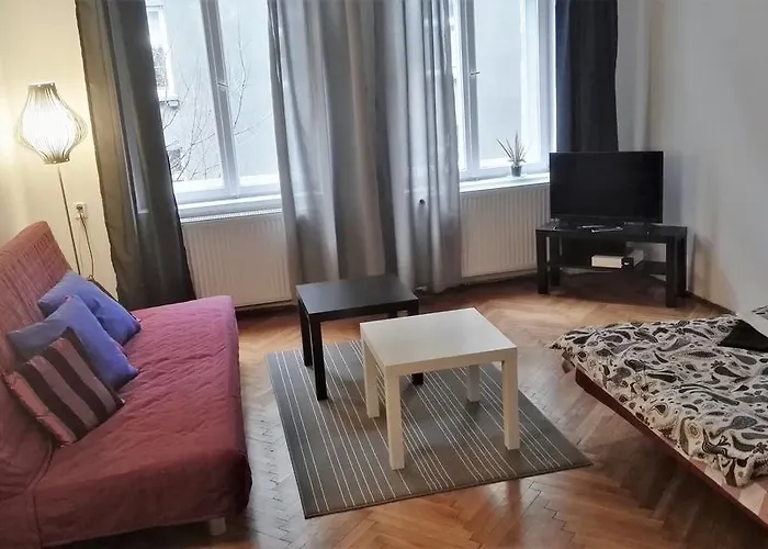 Проживание в семье Libroom