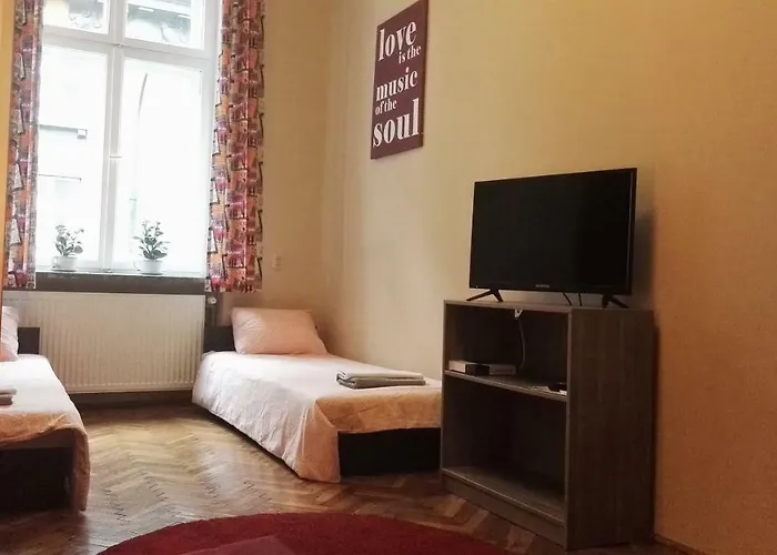 Проживание в семье Libroom *